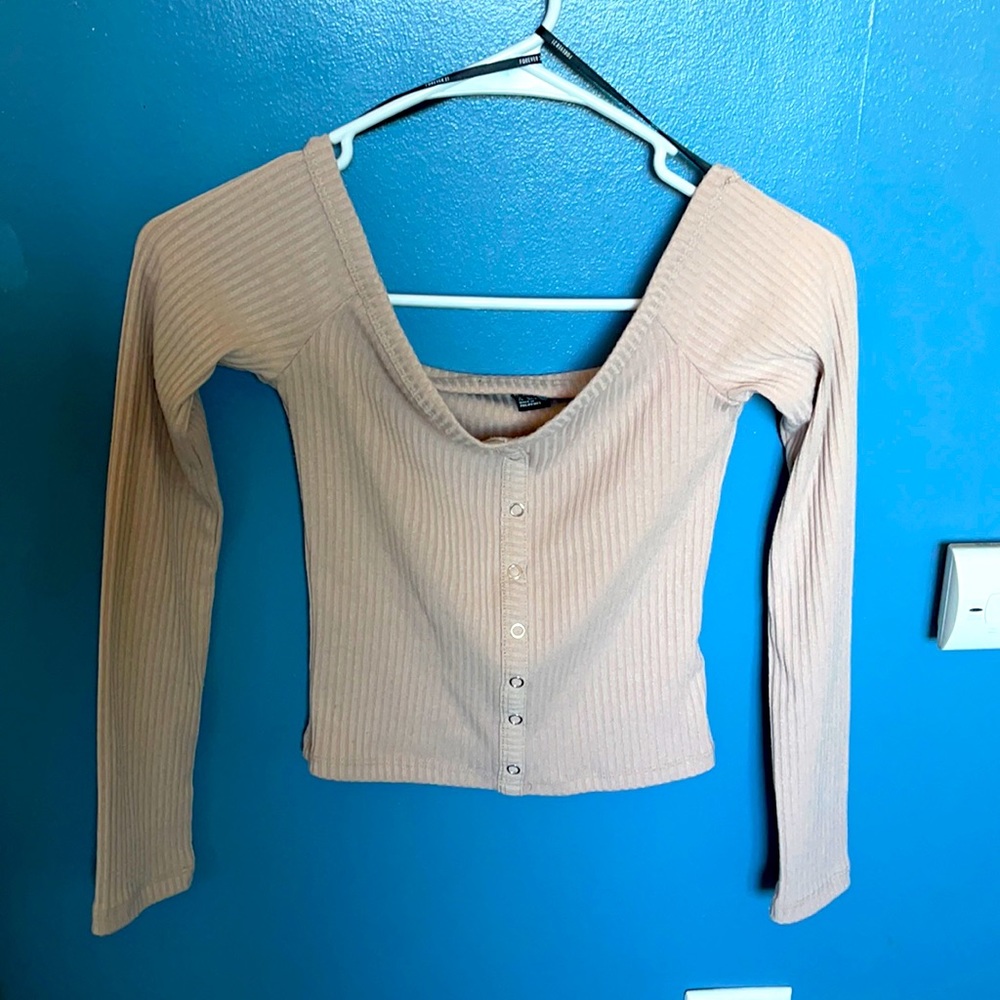 F21 M cream/beige button up crop top